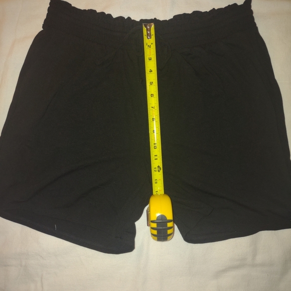 Drawstring Waist Paperbag Shorts - Picture 3 of 4